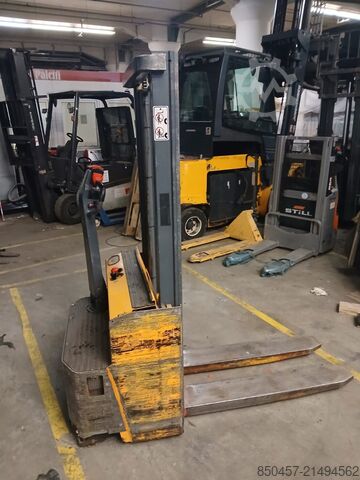 Raklapos targoncák Genkinger EGV12