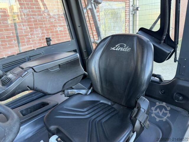 Elektro 4 Rad-Stapler Linde E25-01