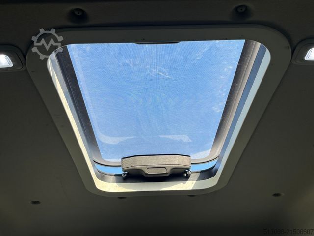 Minibusz VOLKSWAGEN CRAFTER 17 SITZER ACC LANE ASSIST