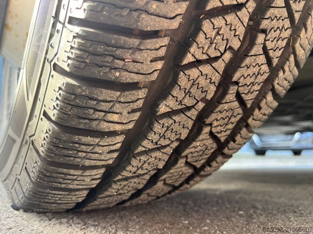 Minibusz VOLKSWAGEN CRAFTER 17 SITZER ACC LANE ASSIST