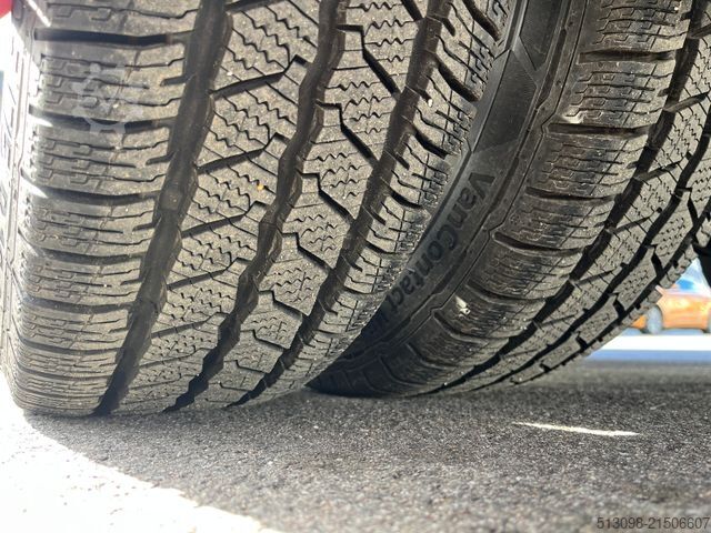 Minibusz VOLKSWAGEN CRAFTER 17 SITZER ACC LANE ASSIST