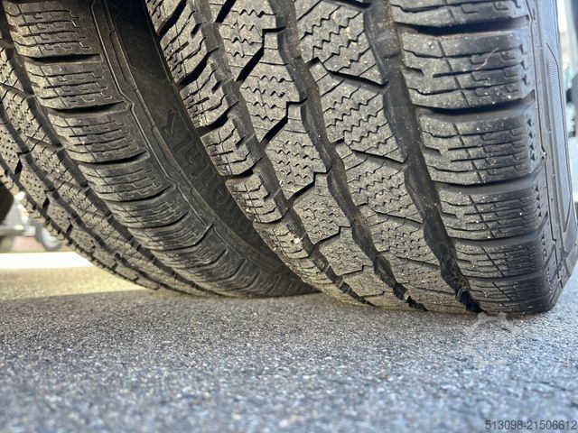 Minibusz VOLKSWAGEN CRAFTER 17 SITZER ACC LANE ASSIST