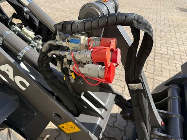 Cargadora de ruedas MECALAC MCL2 / Neuwertig / inkl. Schaufel
