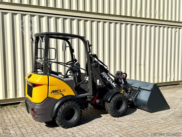 Cargadora de ruedas MECALAC MCL2 / Neuwertig / inkl. Schaufel