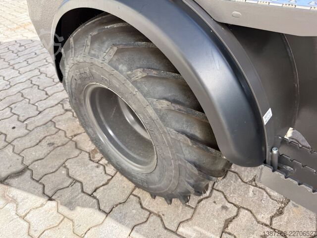 Cargadora de ruedas MECALAC MCL2 / Neuwertig / inkl. Schaufel
