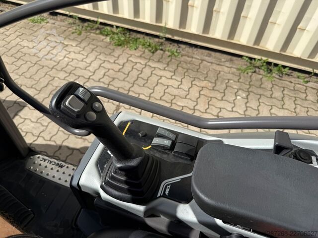 Cargadora de ruedas MECALAC MCL2 / Neuwertig / inkl. Schaufel