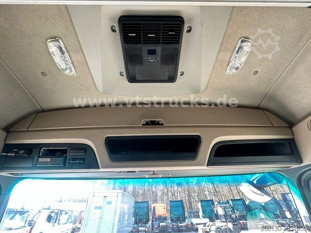 Volumen SZM MERCEDES-BENZ Actros 1836 LL Über 8x Vorhanden