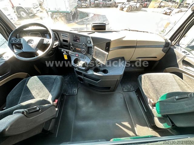 Volumen SZM MERCEDES-BENZ Actros 1836 LL Über 8x Vorhanden