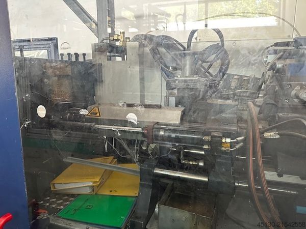 Máquina de moldagem por injeção Ferromatik Milacron K110D-S/2F