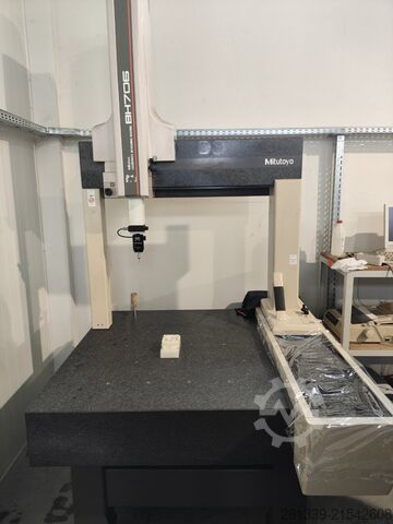 Coordinate measuring machine Mitutoyo BH706