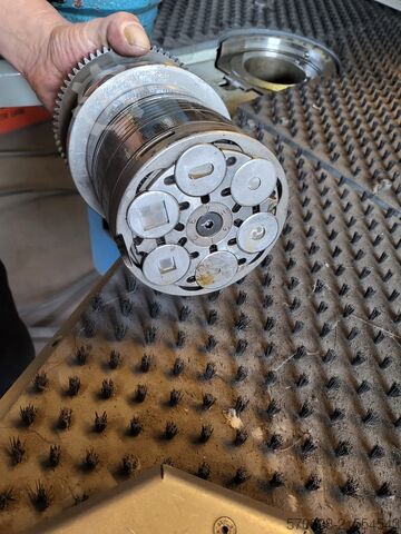 Euromac Cx 1000/30 Stanzmaschine, 30 Tonnen EUROMAC CX 100/30