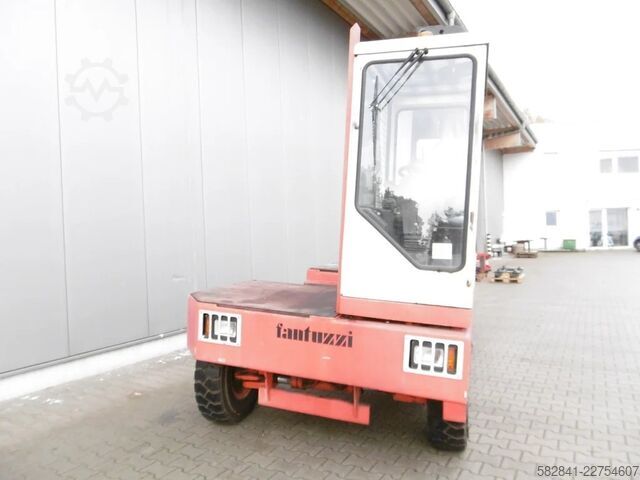 Empilhadeira lateral FANTUZZI SF 50U