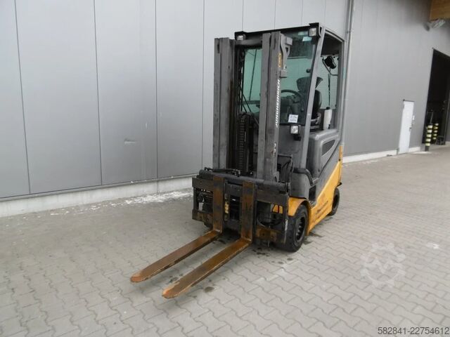 Empilhadeira elétrica de 4 rodas JUNGHEINRICH EFG 430ks 115-500 DZ