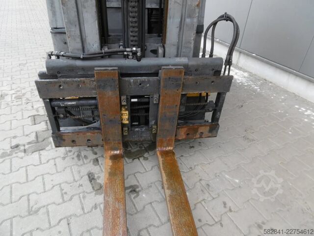 Empilhadeira elétrica de 4 rodas JUNGHEINRICH EFG 430ks 115-500 DZ