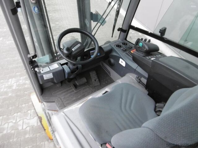 Empilhadeira elétrica de 4 rodas JUNGHEINRICH EFG S 30sG180-330ZT