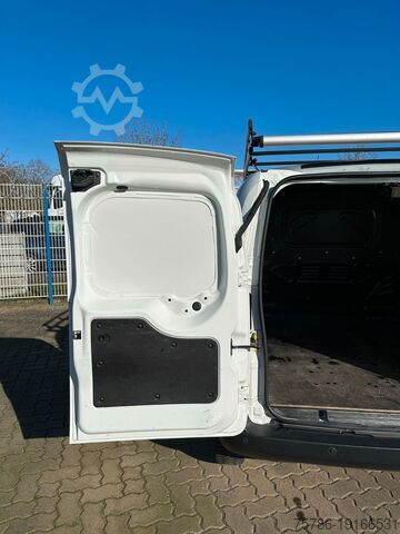 Fourgon tôlé FIAT Fiorino KA/ Heckflügelt/ AC/ Dachträger/