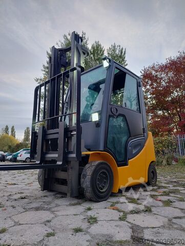 Stivuitoare pe gaz petrolier lichefiat (LPG) Jungheinrich TFG316s LPG/ 3.3m/ 2018y/ 9151mh