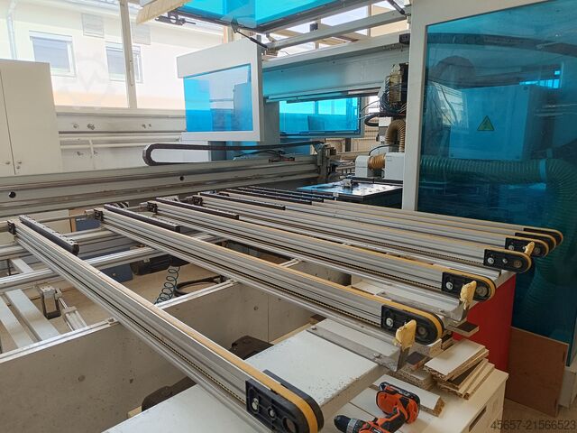 Folyamatos átmenő megmunkáló központ Weeke Optimat BHX