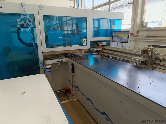 Folyamatos átmenő megmunkáló központ Weeke Optimat BHX