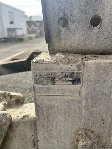 Betonszállító teherautó Daimler-Benz 