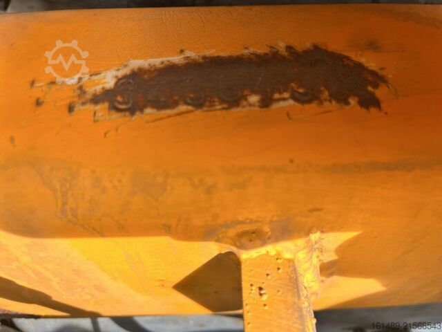 Betonszállító teherautó Daimler-Benz 