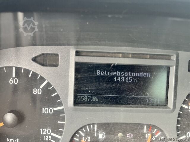 Betonszállító teherautó Daimler-Benz 