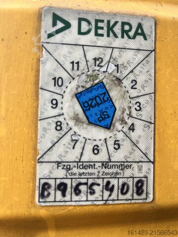 Betonszállító teherautó Daimler-Benz 