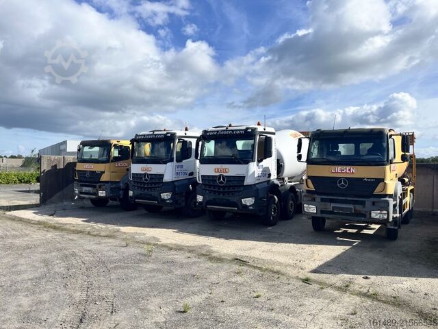 Betonszállító teherautó Daimler-Benz 