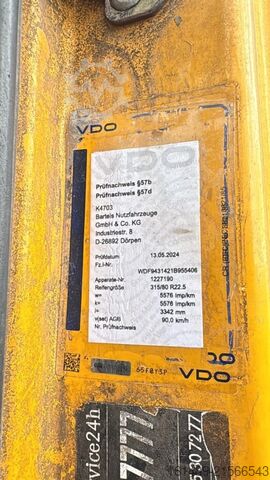 Betonszállító teherautó Daimler-Benz 