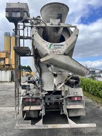 Betonszállító teherautó Daimler-Benz 