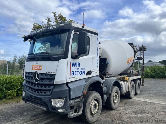 Betonszállító teherautó Daimler-Benz 