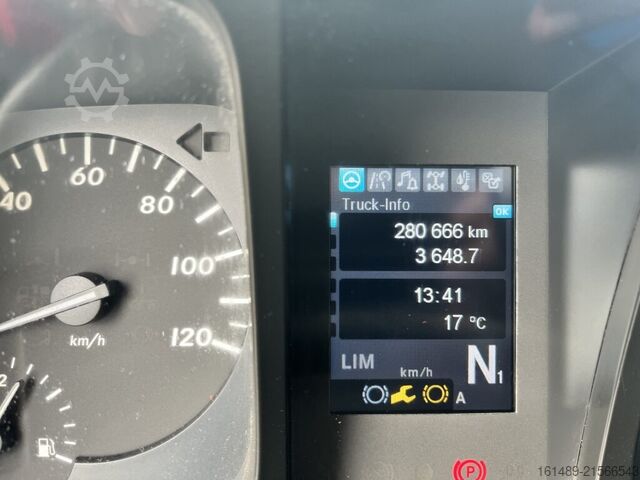 Betonszállító teherautó Daimler-Benz 