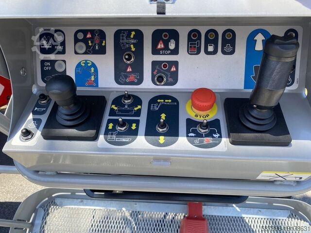 Teleskoparbeitsbühne Manitou ManGO12