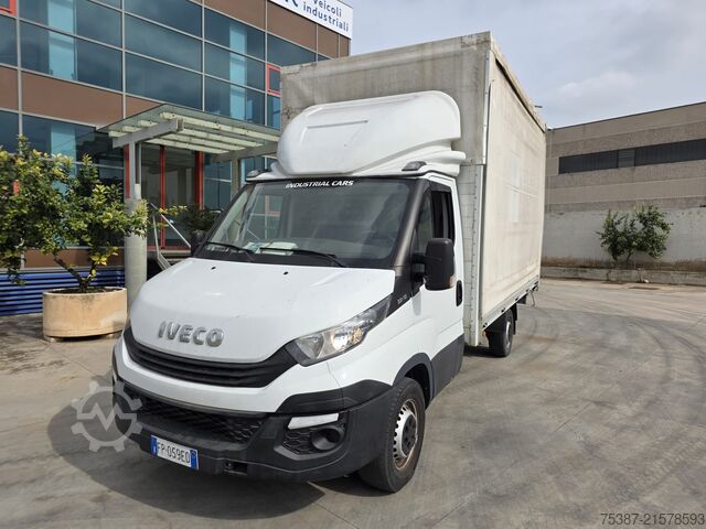Vrachtwagen met bakwagen iveco Daily 35