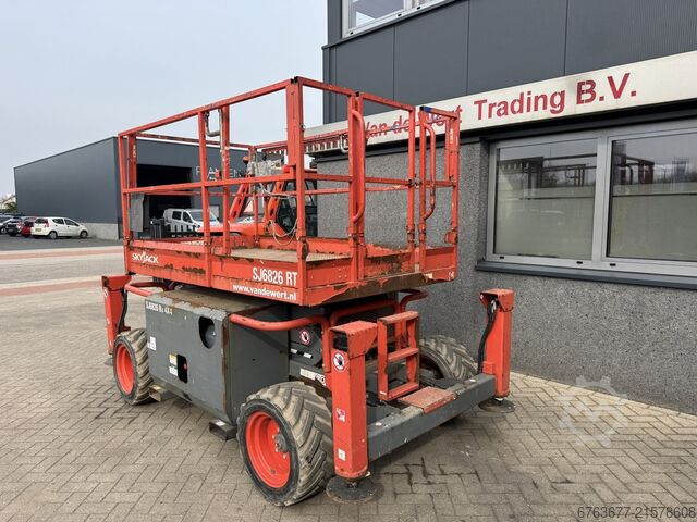 Skyjack SJ 6826RT Schaarhoogwerker 10 M / Scissor / Arbeitsbuhne 2018 4X4 Kubota Diesel SKYJACK SJ 6826RT Schaarhoogwerker 10 M / Scissor / Arbeitsbuhne 2018 4X4 Kubota Diesel