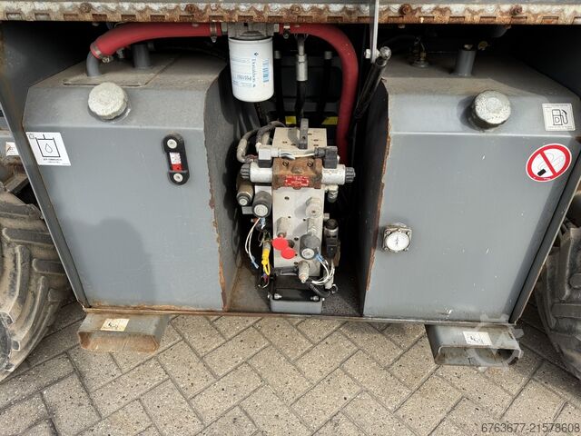 Skyjack SJ 6826RT Schaarhoogwerker 10 M / Scissor / Arbeitsbuhne 2018 4X4 Kubota Diesel SKYJACK SJ 6826RT Schaarhoogwerker 10 M / Scissor / Arbeitsbuhne 2018 4X4 Kubota Diesel