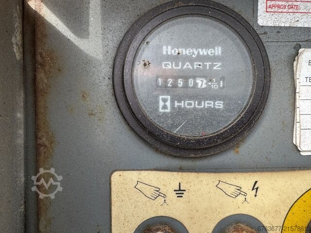 Skyjack SJ 6832RT Schaarhoogwerker / Scissor / Arbeitsbuhne 2015 4X4 Kubota Diesel 12M SKYJACK SJ 6832RT Schaarhoogwerker / Scissor / Arbeitsbuhne 2015 4X4 Kubota Diesel 12M