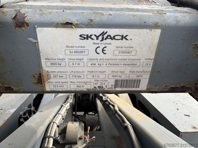 Skyjack SJ 6832RT Schaarhoogwerker / Scissor / Arbeitsbuhne 2015 4X4 Kubota Diesel 12M SKYJACK SJ 6832RT Schaarhoogwerker / Scissor / Arbeitsbuhne 2015 4X4 Kubota Diesel 12M