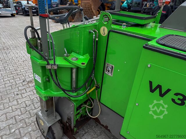 Asfaltfreesmachine Wirtgen W350 Asphaltfräse 32 kW 3-Rad