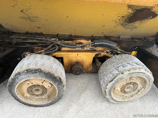 Wielasfaltspreidmachine Dynapac F121-6W