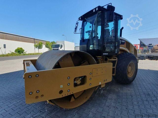 Single roller Caterpillar CS66B Walzenzug / 2017 / nur 630h! / Klima