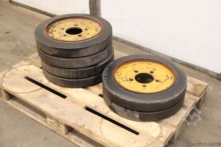 Solid rubber tires with rims, 3 pieces Renger 85x370x500