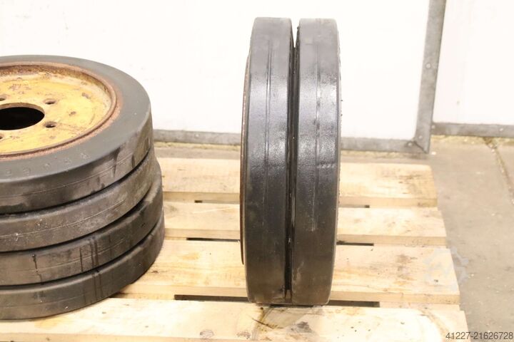 Solid rubber tires with rims, 3 pieces Renger 85x370x500