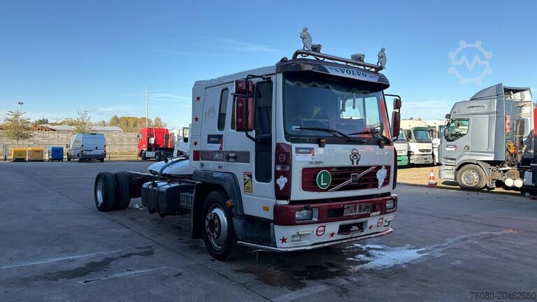 Chassis cab Volvo FL 6 - 220 (MANUAL GEARBOX / BOITE MANUELLE / 8...