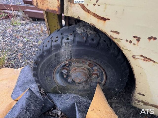 Carretilla elevadora Mitsubishi FD10 Counterbalance Forklift. Repair object.