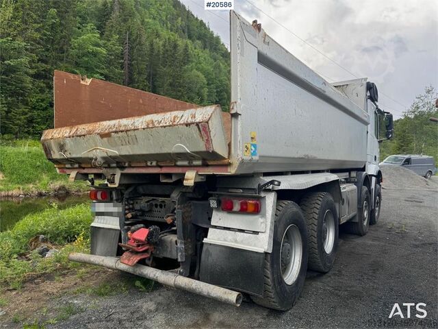 Ribaltabile Mercedes-Benz Arocs 3258 8x4 Tipper Truck – Low Mileage!