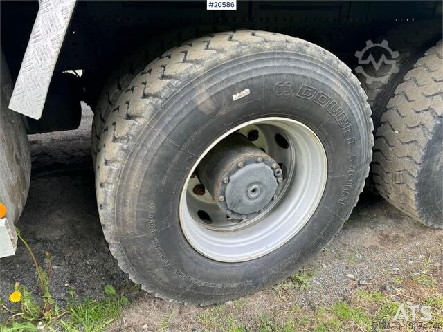 Ribaltabile Mercedes-Benz Arocs 3258 8x4 Tipper Truck – Low Mileage!