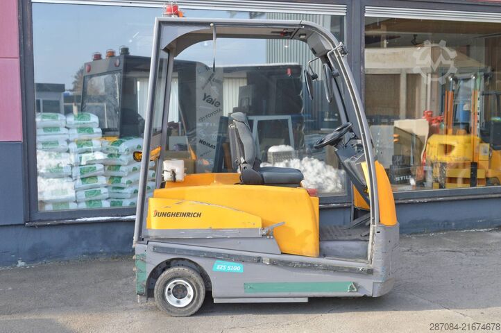 Tow tractor Jungheinrich EZS 5100XL
