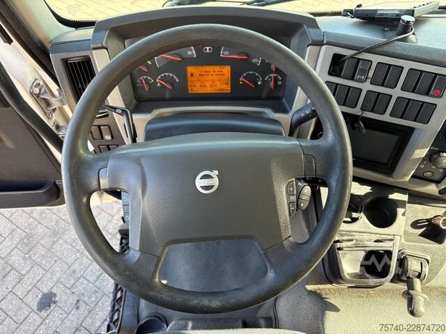 Kofer Volvo FL 240 + LOADLIFT + 14 T + EURO 5