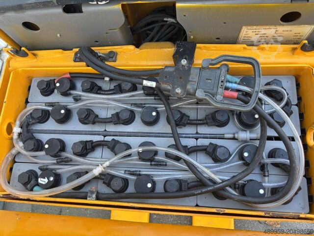 Chariot élévateur à basse altitude Jungheinrich EJE225